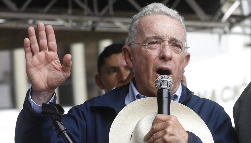 Manifestación en apoyo a Álvaro Uribe el 7 de agosto