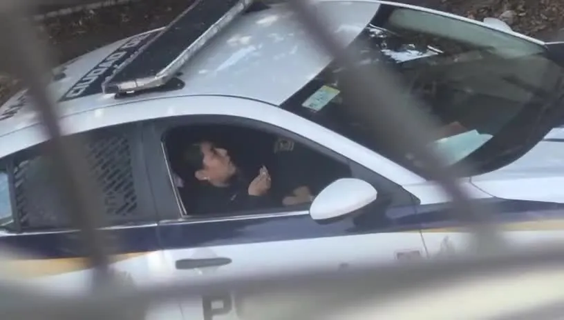 Patrulla de la SSC captada en video con policías realizando actos sexuales