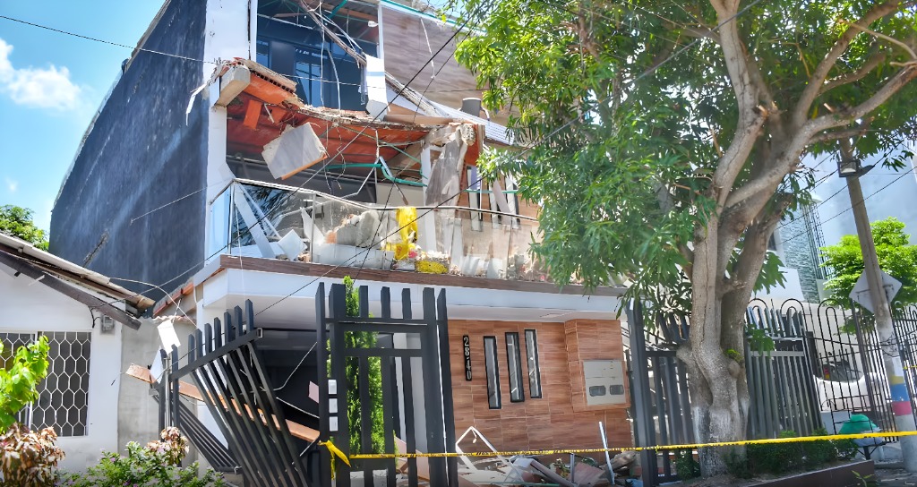Colapso de vivienda en el barrio Olaya de Barranquilla deja un muerto y un herido