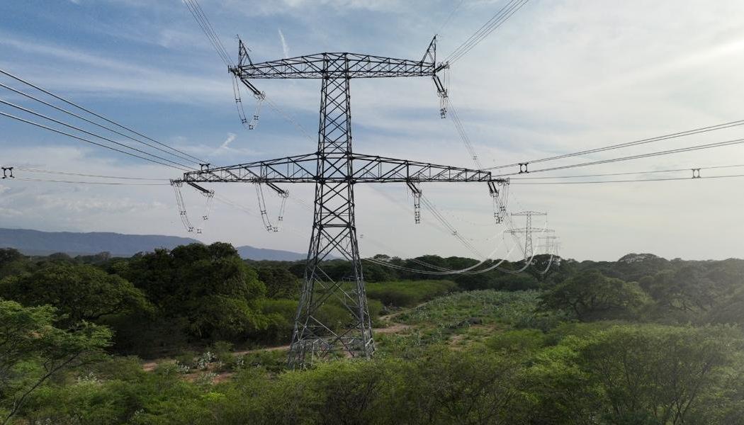 suspensión venta de energía a Ecuador