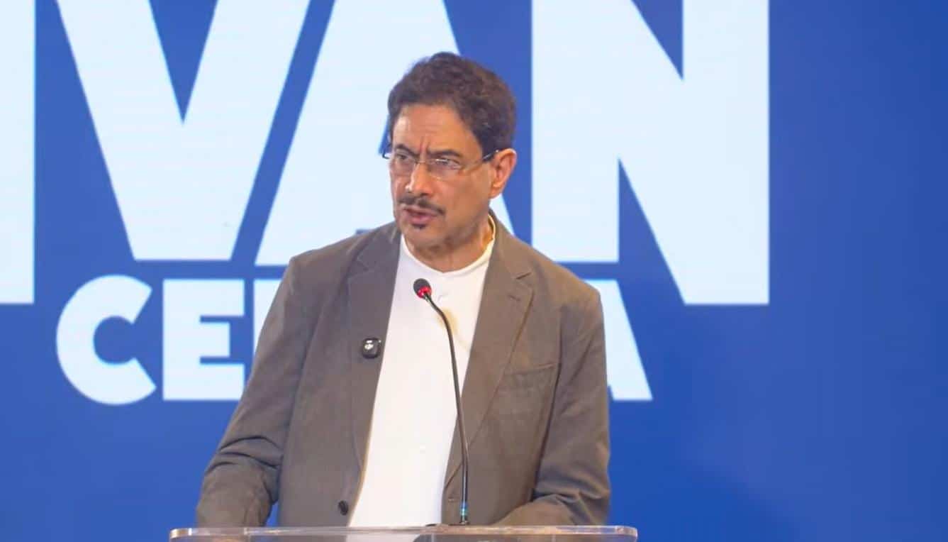 Cepeda denuncia a De La Espriella por presuntos vínculos con las AUC