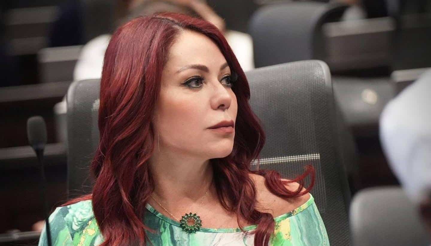 suspensión de Gloria Arizabaleta