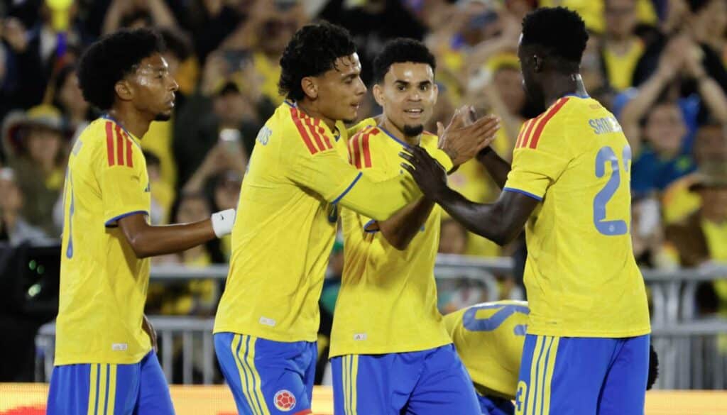 Colombia se mantiene en el puesto 13 del ranking FIFA