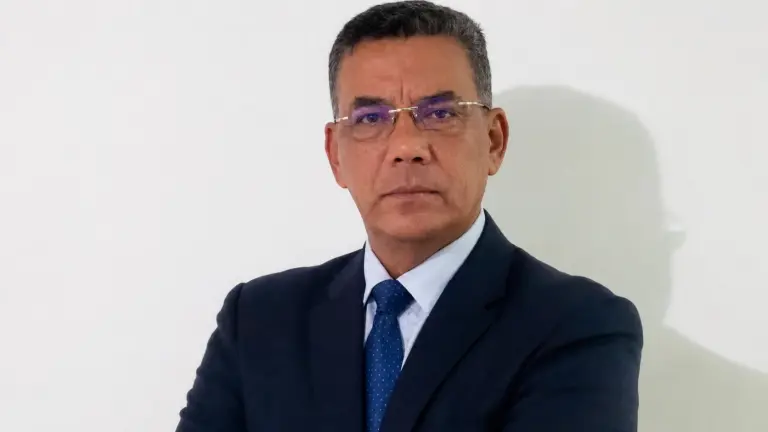 general Jorge Eduardo Mora ministro de Defensa